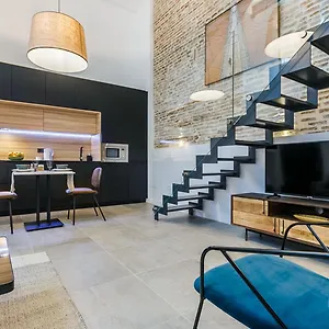 Amplisimo Y Coqueto De Lujo Y Diseno En Pleno Centro Apartamento