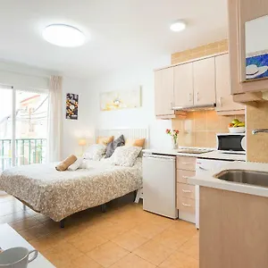 https://studios-nerja-center-d.1costadelsol.com